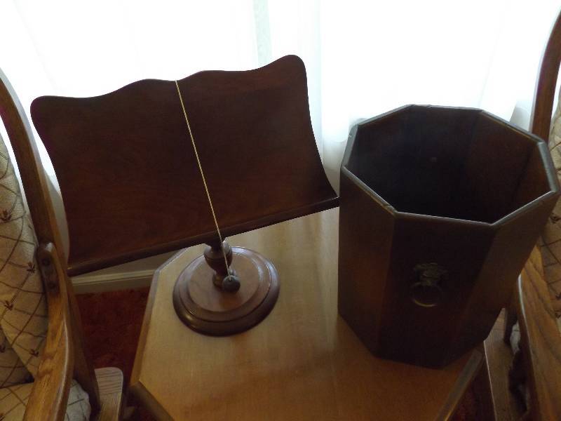 Standing Book Reader and Pot