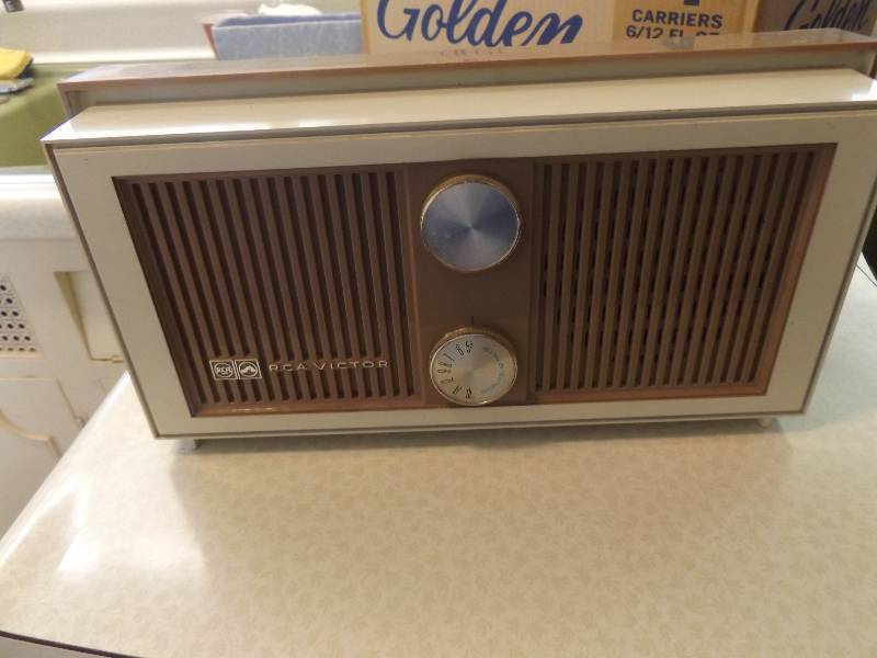 Vintage RCA Victor Radio