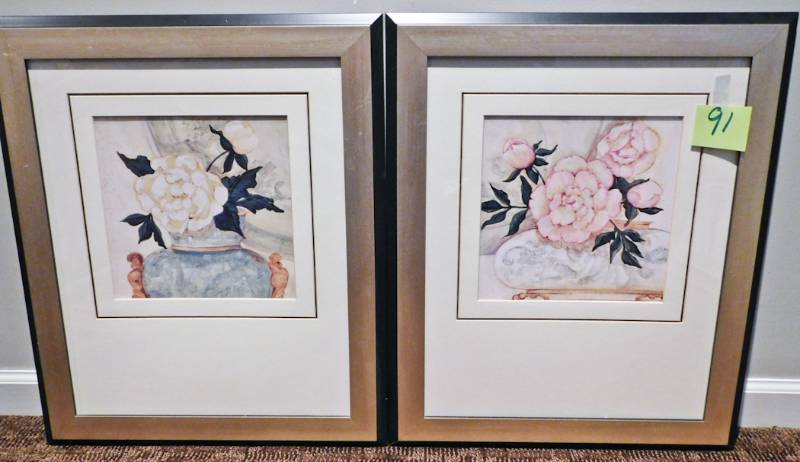 lot 91 image: Framed Floral prints with glass