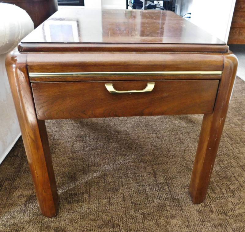 lot 100 image: Thomasville Birdseye Maple end table