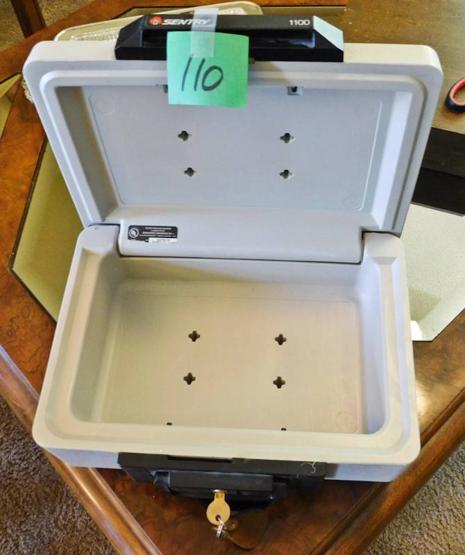 lot 110 image: sentry fire safe with key working lock