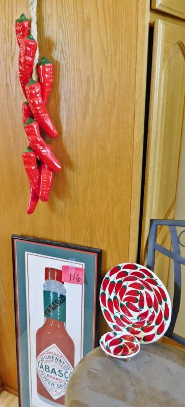lot 116 image: red pepper, tobasco lot