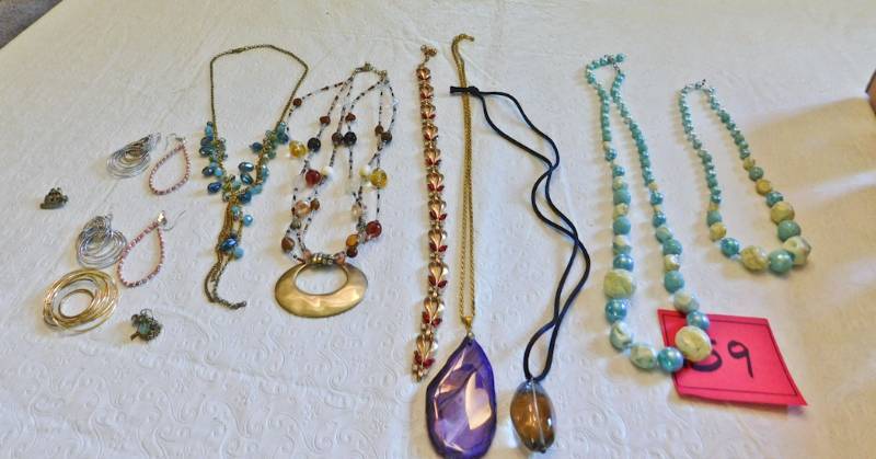 lot 159 image: jewelry earrings, pendant necklaces and more