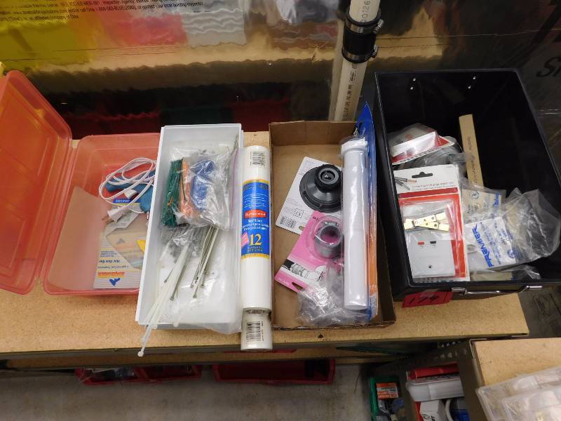 lot 179 image: lot of misc household repair maintenance items