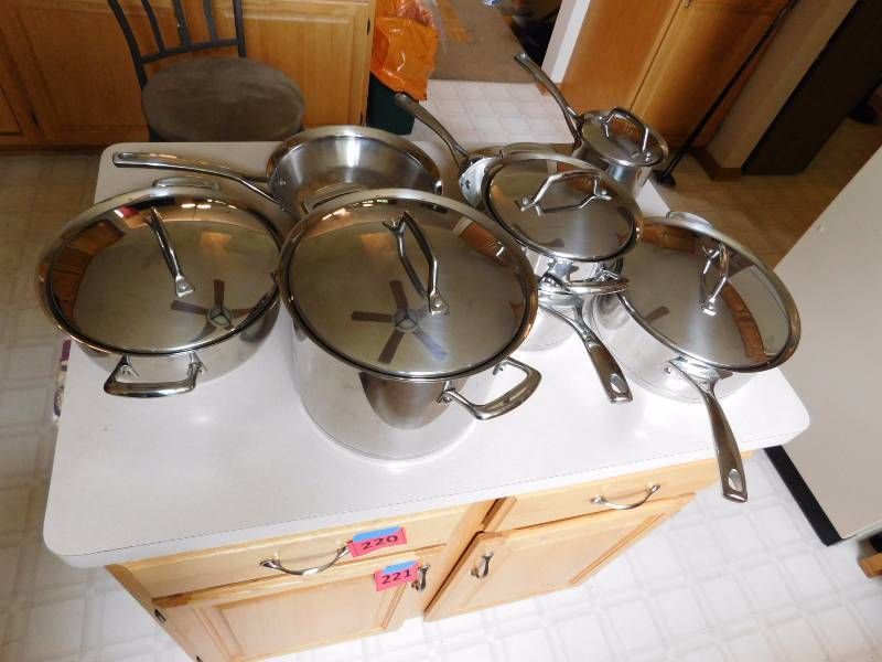 lot 231 image: Kirkland Professional quality stovetop cookware