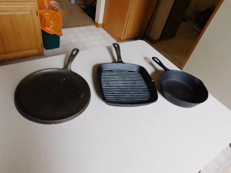 lot 234 image: cast iron frypans
