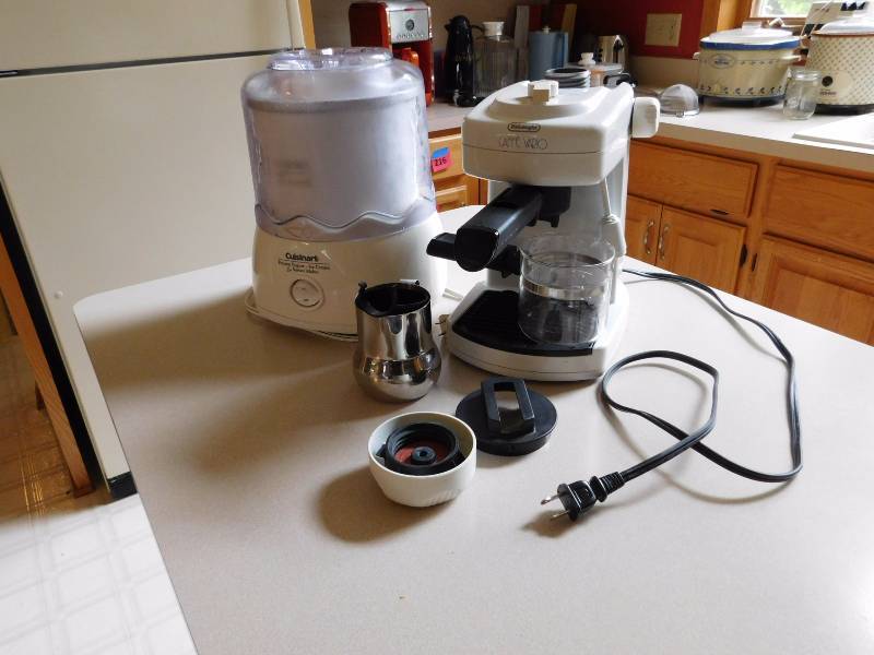 lot 238 image: DeLonghi Caffee Vario and Cuisinart frozen yogurt maker
