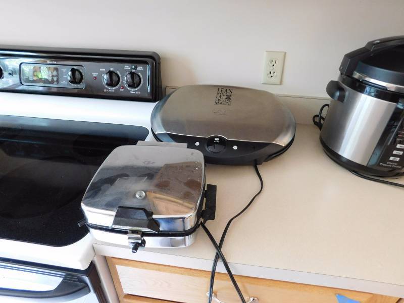 lot 243 image: George Forman Grill and wafflemaker