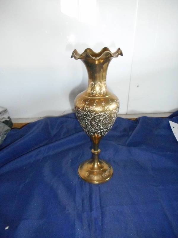 lot 3 image: BRASS CARVED VASE