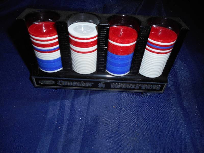 lot 8 image: POKER CHIP SET