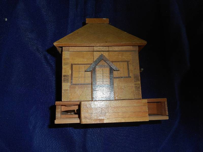 lot 13 image: VINTAGE WOODEN HOUSE COIN BANK