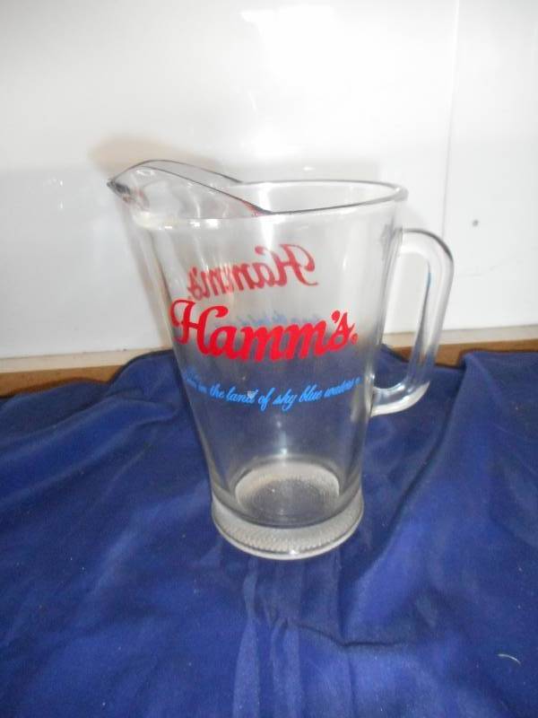 lot 19 image: HAMMS BEER PITCHER