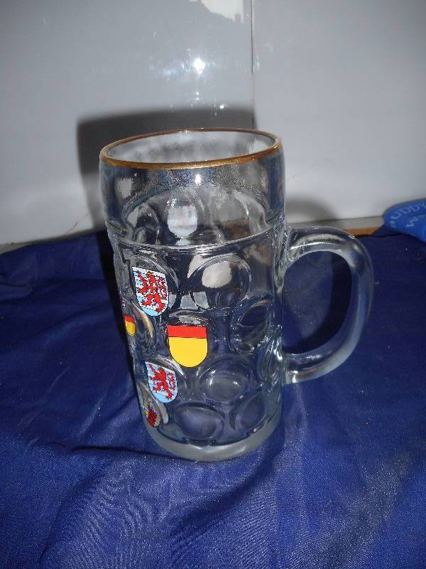 lot 20 image: GERMAN GLASS MUG