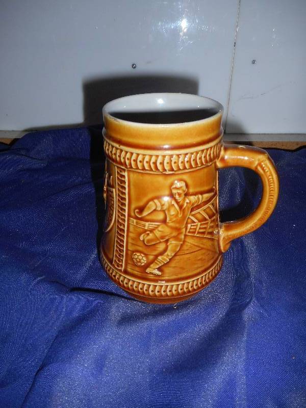 lot 21 image: 1974 WORLD SOCCER MUG