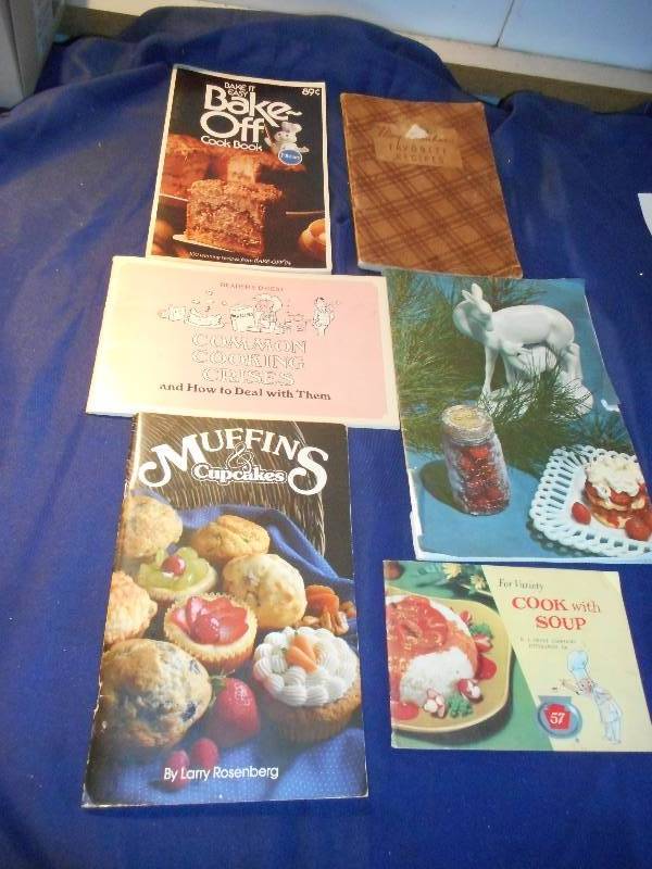 lot 29 image: 6 COLLECTIBLE COOKBOOKS