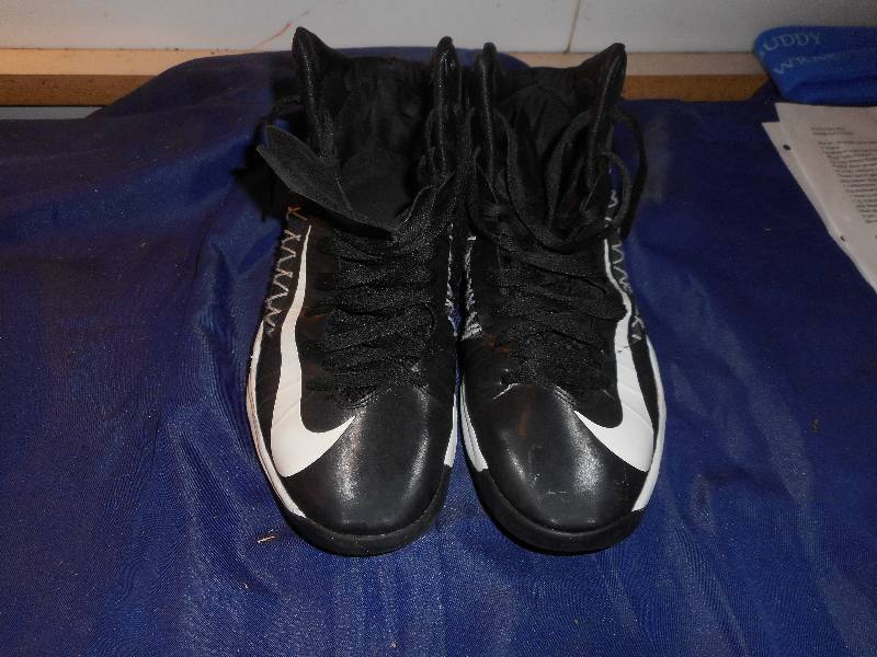 lot 43 image: NIKI BASKET BALL SHOES