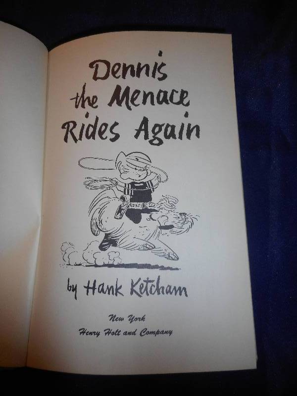 lot 47 image: VINTAGE DENNIS THE DENNIS BOOK