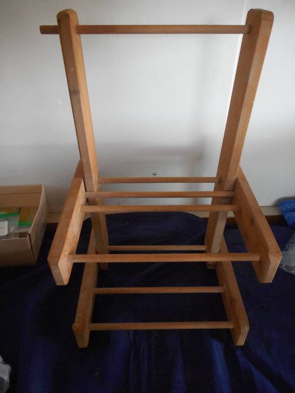 lot 56 image: WOODEN LOOM