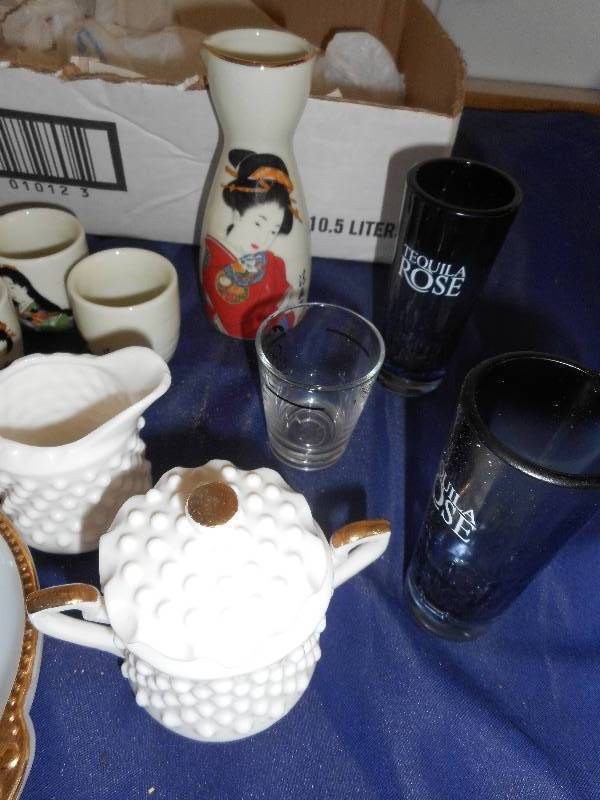 lot 61 image: COLORED GLASSWEAR