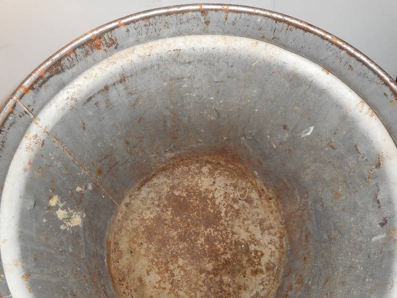 lot 140 image: VINTAGE METAL LARD CAN