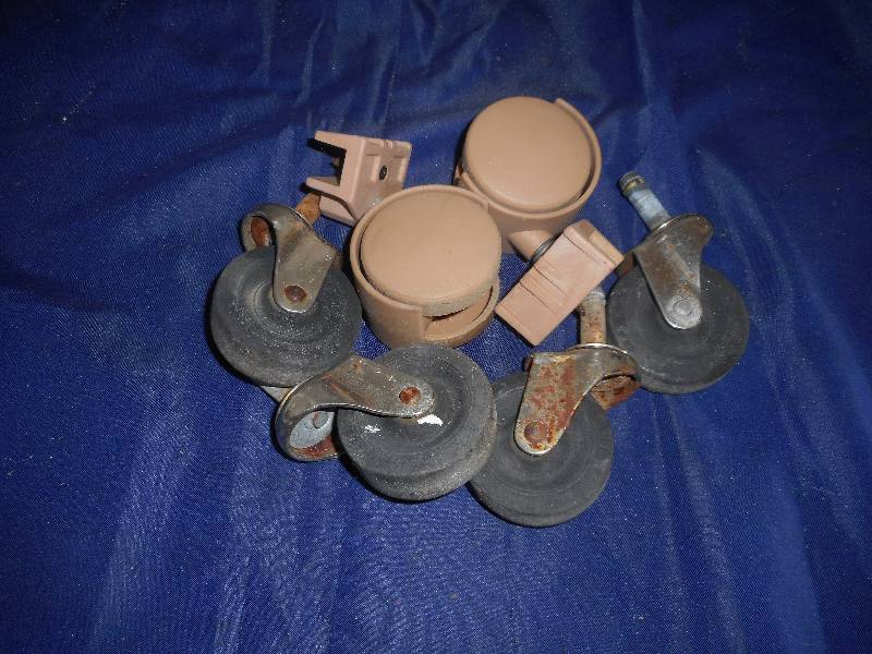 lot 145 image: 6 WHEELS