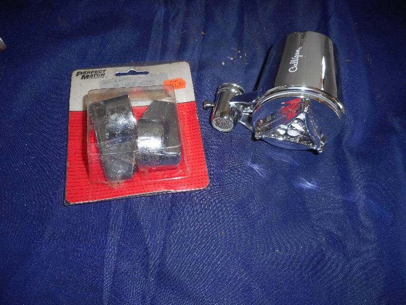 lot 150 image: 2 LEVER HANDLES 1 CULLIGAN FAUCET MOUNT