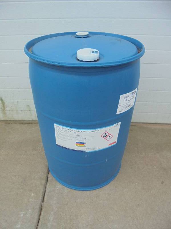 lot 45 image: 55 Gallon Plastic Drum