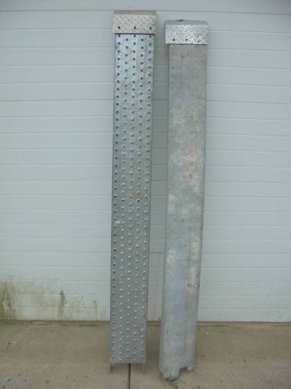 lot 46 image: Pair - 7Ft Ramps