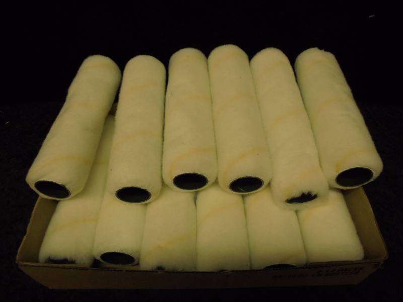lot 76 image: Paint rollers , New - White