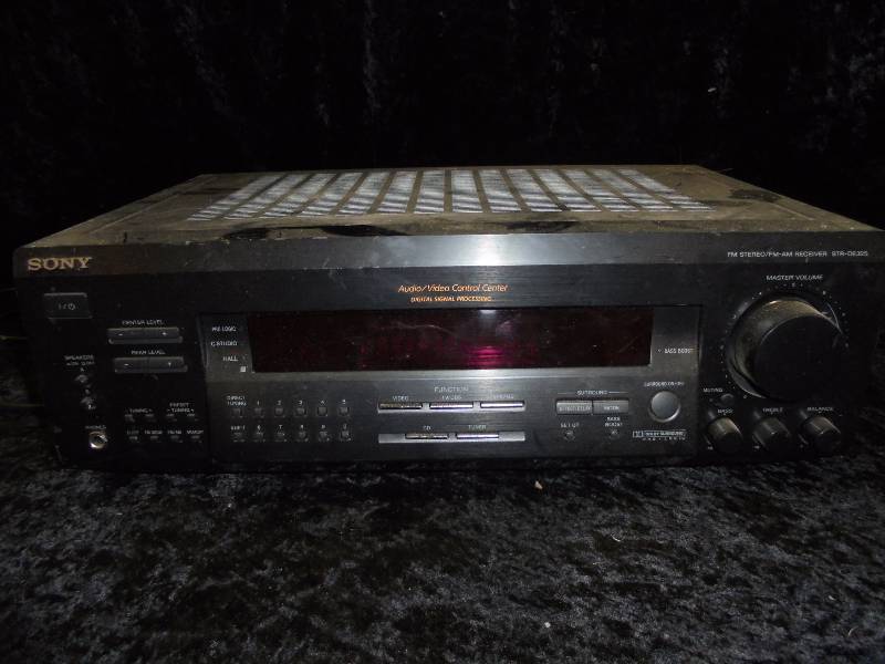 lot 82 image: SONY Receiver