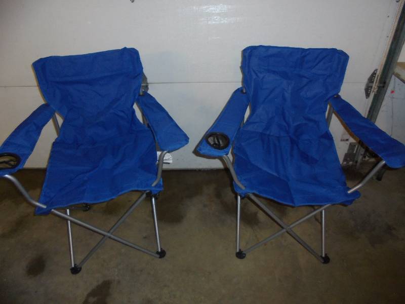 lot 100 image: Lot - Camp Chairs