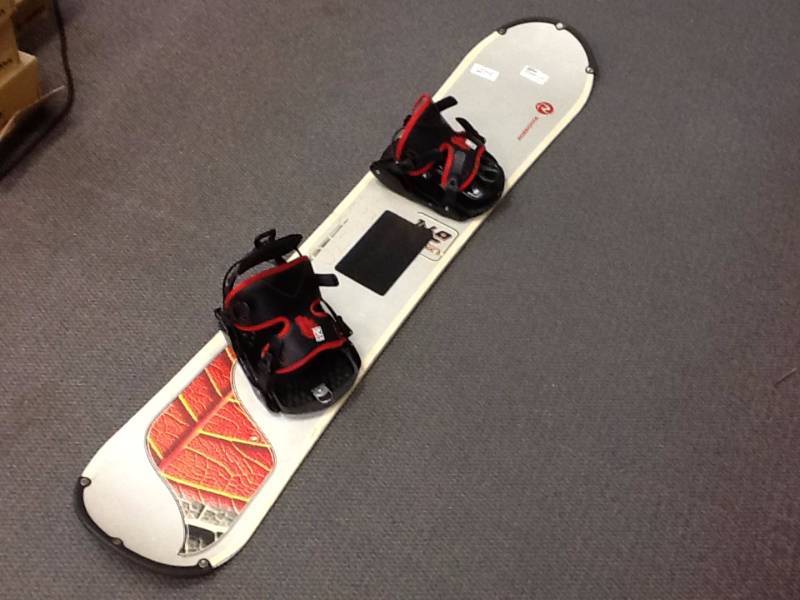 lot 203 image: Rossignol complete snowboard