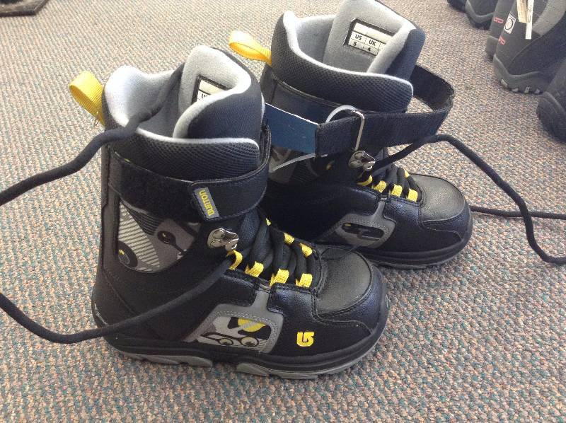 lot 91 image: Burton snowboard boots