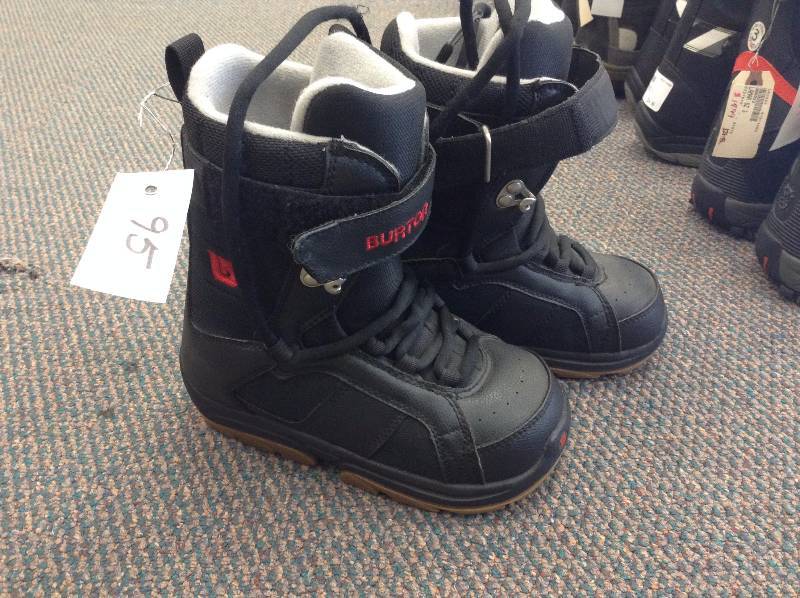 lot 95 image: Burton snowboard boots