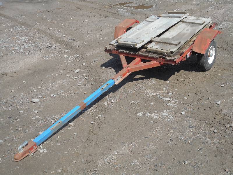lot 11 image: 3x4 Single Axle Lawn Tractor Trai...