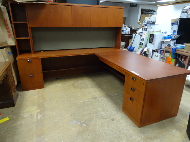 L Shaped Office Desk.