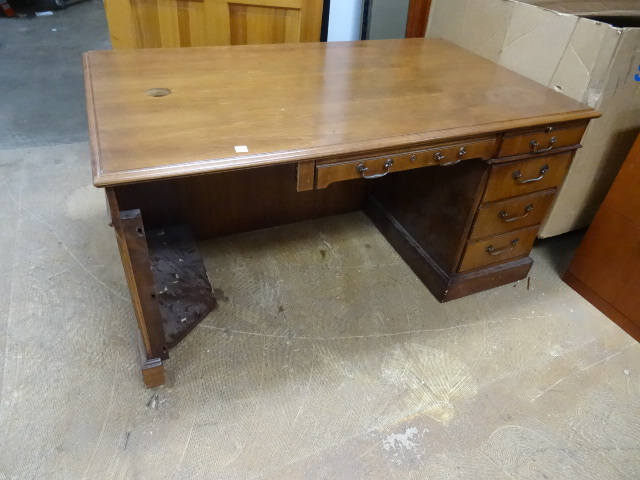 Wood Office Desk  3 Drawer