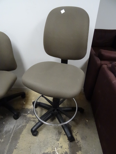 Adjustable Height Stool on Wheels