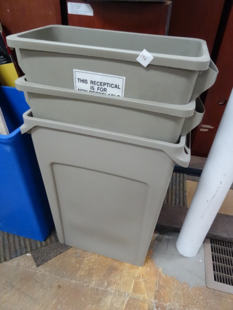 3 Plastic Garbage Cans
