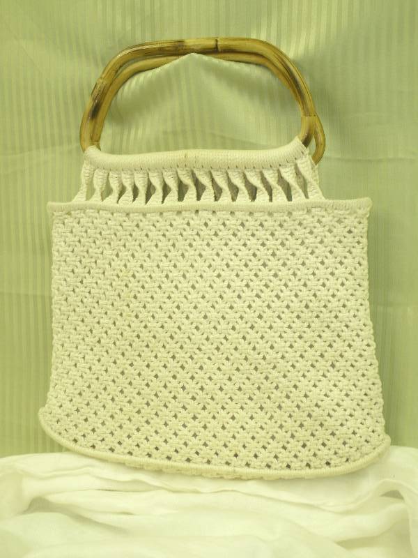 lot 4 image: Vintage MCL Hand made Purse w Baboo Handles
