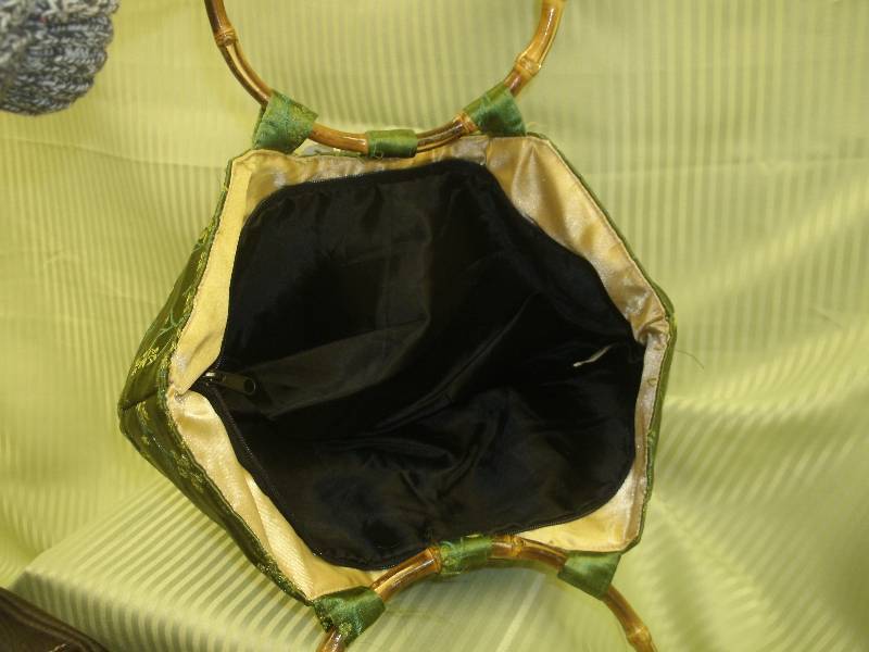 lot 20 image: Green Purse wBamboo handle