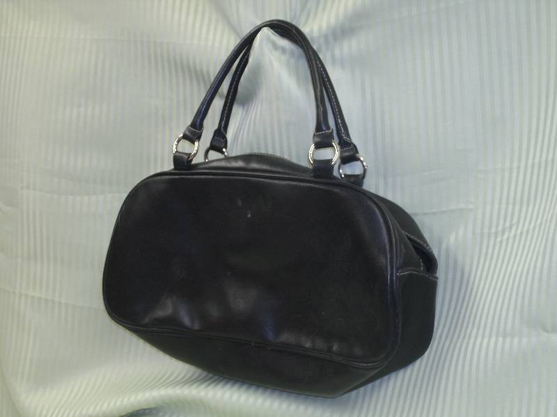 lot 37 image: Black Leather look hand bag