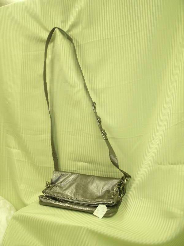 lot 38 image: The Sak Shoulder Bag SilverGrey (leather)