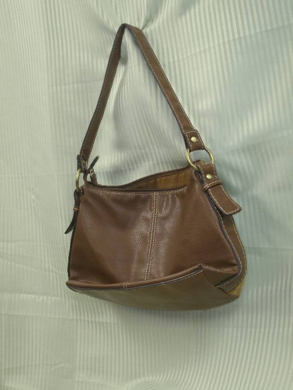 lot 43 image: Relic Patchwork Purse