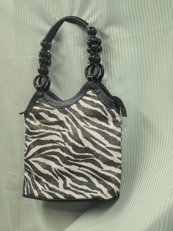 lot 47 image: Bueno Zebra Strip Purse