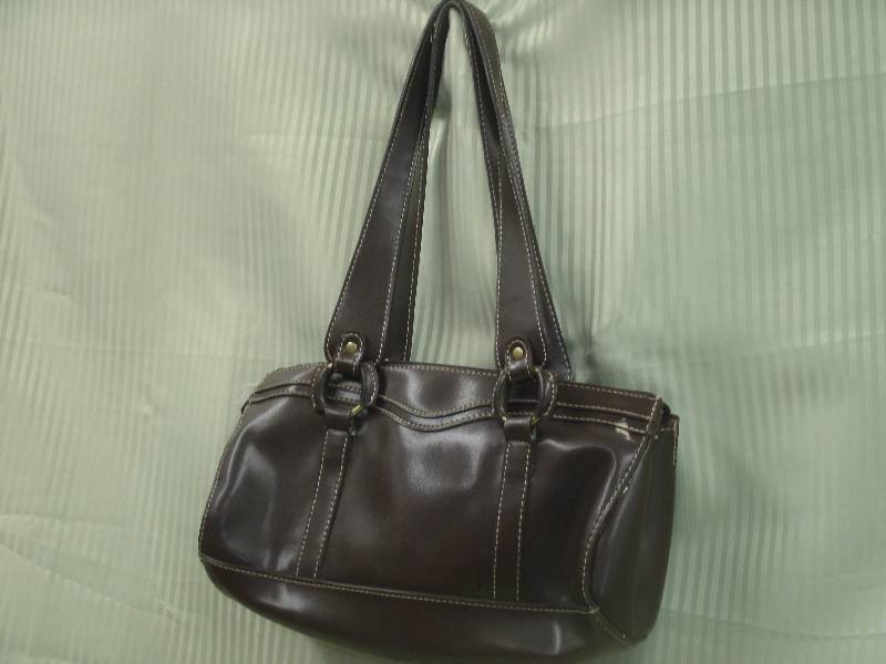 lot 56 image: Brown leather look purse