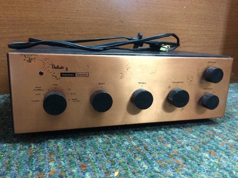 lot 19 image: Vintage Harman Kardon Amp
