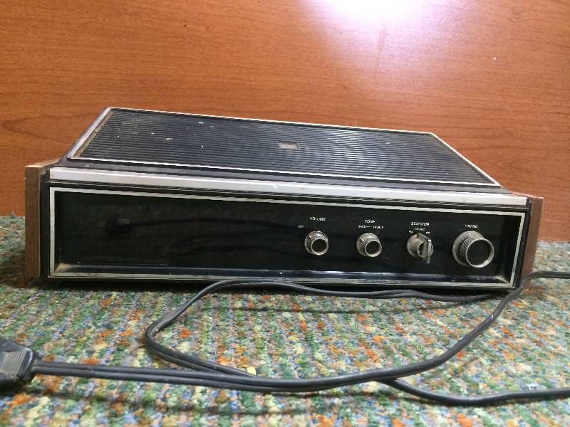 lot 20 image: Panasonic Radio