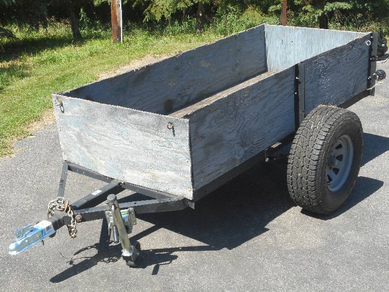 lot 9 image: 2006 4x8 Single Axle Utility Trailer, ...