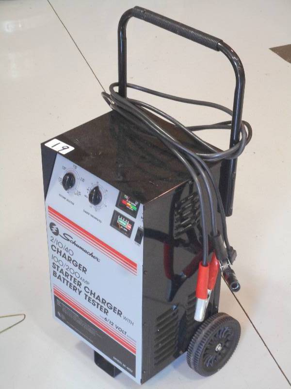 lot 19 image: Schumacher 21040 Amp Charger With...
